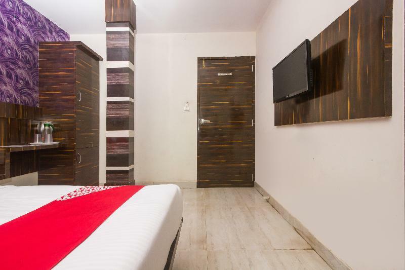 Oyo 8193 Hotel Pearl View Mumbai Exterior photo